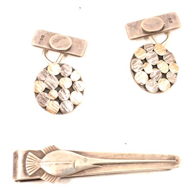 Lot 205 - A Georg Jensen tie bar and pair of silver cufflinks by JB.