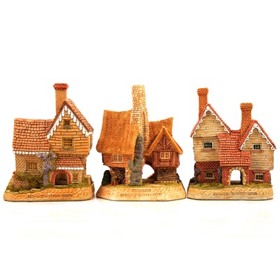 Lot 127 - Seventeen David Winter Enesco cottages, some ltd ed.