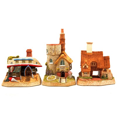 Lot 122 - Sixteen David Winter Enesco cottages.