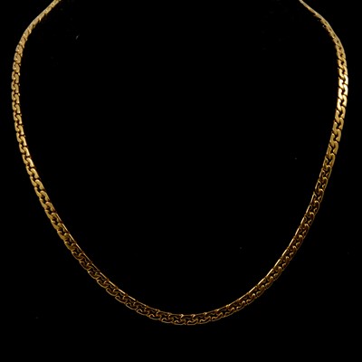 Lot 288 - A yellow metal flat curb link chain necklace.