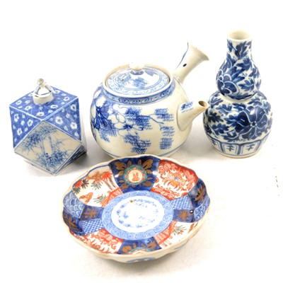 Lot 96 - Small collection of Chinese blue and white porcelain