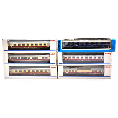 Lot 419 - Six Marklin HO gauge passenger coaches, boxed