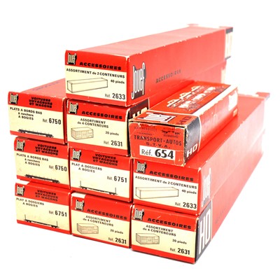 Lot 403 - Nine Jouef HO gauge flatbed wagons and containers, boxed