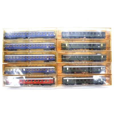Lot 426 - Ten Fleischamnn HO gauge coaches, boxed