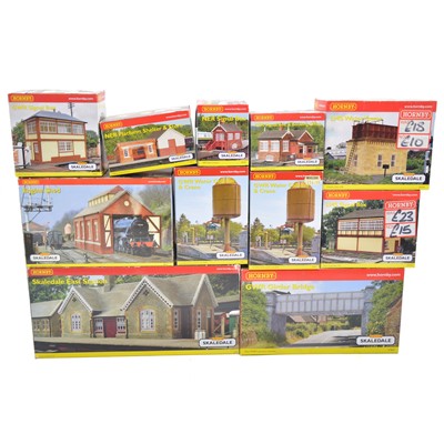 Lot 379 - Eleven Hornby OO gauge Skaledale buildings, boxed