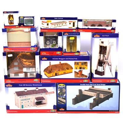 Lot 335 - Twelve Bachmann OO gauge Scenecraft buildings, boxed