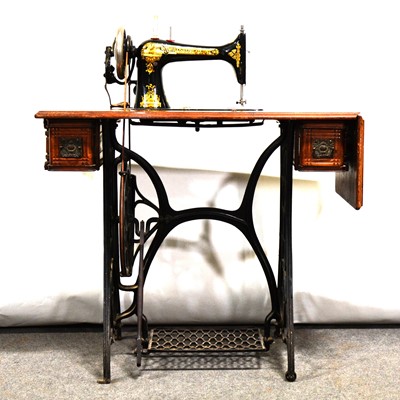 Lot 314 - Singer sewing machine table
