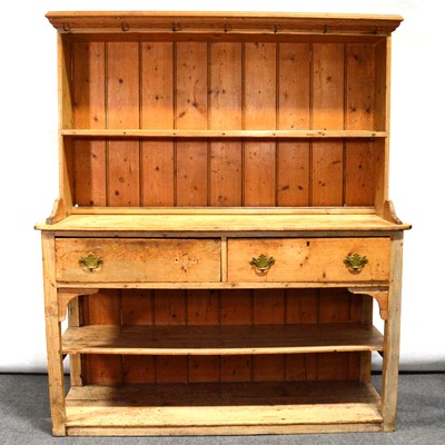Lot 419 - Pine kitchen dresser