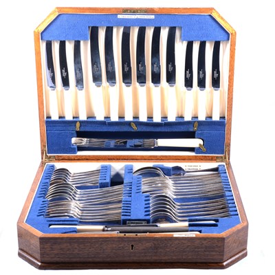 Lot 161 - Six-place canteen of Old English pattern...
