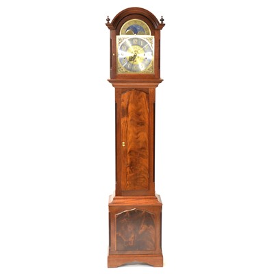 Lot 433 - Modern mahogany eight-day clock, German movement
