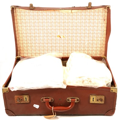 Lot 123 - A collection of linen