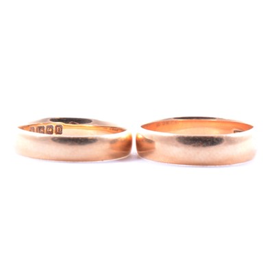 Lot 319 - Two 18 carat gold wedding bands.