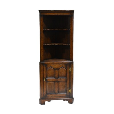 Lot 418 - Oak freestanding corner cupboard