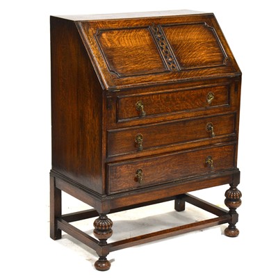 Lot 402 - 1920s oak bureau