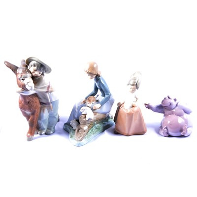 Lot 40 - Collection of Lladro and Nao figurines.