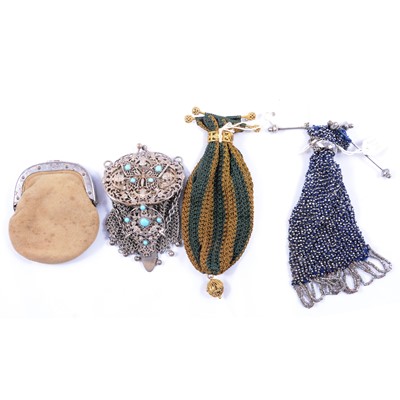 Lot 200 - Small collection of purses, mainly chain metal