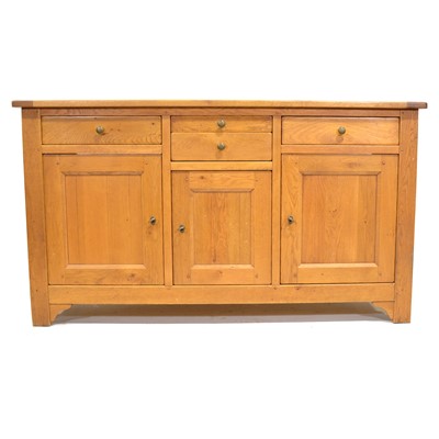 Lot 423 - Modern oak sideboard