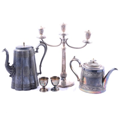 Lot 233 - Small quantity of silver plated wares