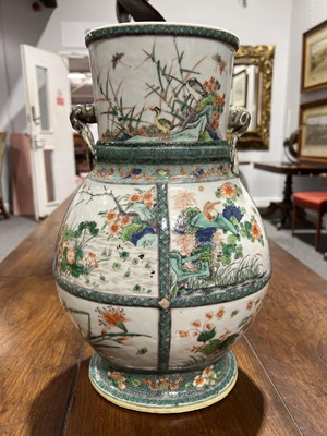 Lot 39 - Chinese famille verte vase
