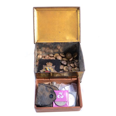 Lot 306 - Collection of coins and military buttons / badges.