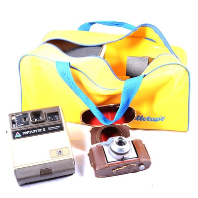 Lot 203 - Assorted cameras and binoculars
