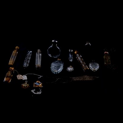 Lot 366 - Small collection of glass scent bottles