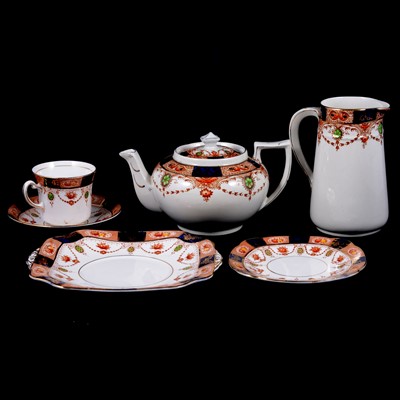 Lot 84 - Matched tea service