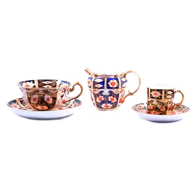 Lot 49 - Quantity of Royal Corn Derby Imari tea and coffee wares, 2451