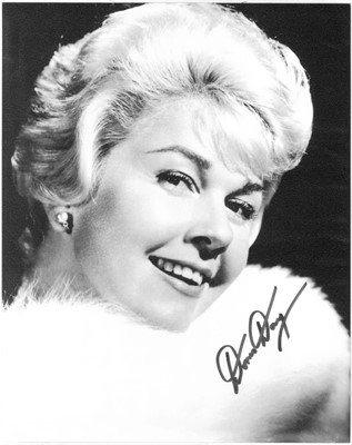 Lot 3 - Collection of Vintage Hollywood movie star autographs
