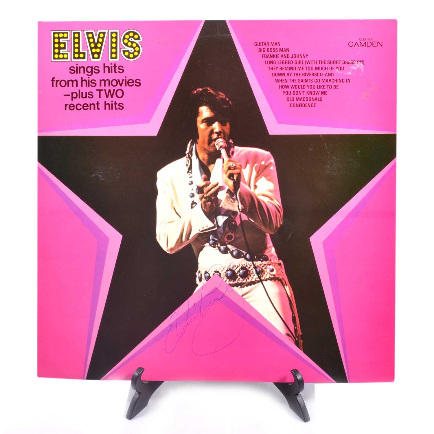 Lot 89 - Elvis Presley, Elvis sings hits from his two movies, 12" vinyl, signed