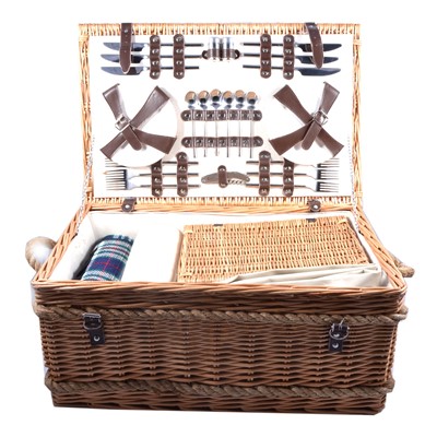 Lot 237 - A modern six person fully fitted picnic hamper.